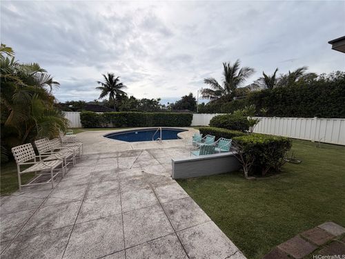 608 Kuana St, Honolulu, HI, 96816-4917 | Card Image