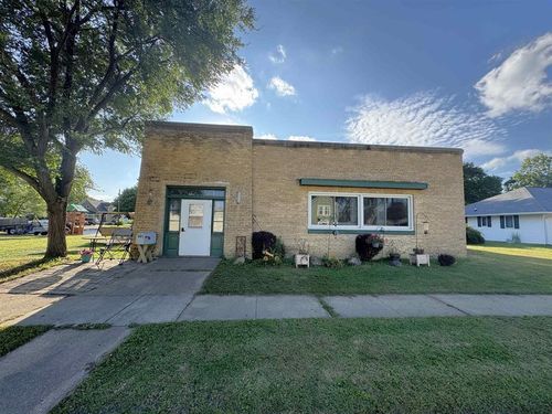 605 E 4th Ave, Brodhead, WI, 53520-1126 | Card Image
