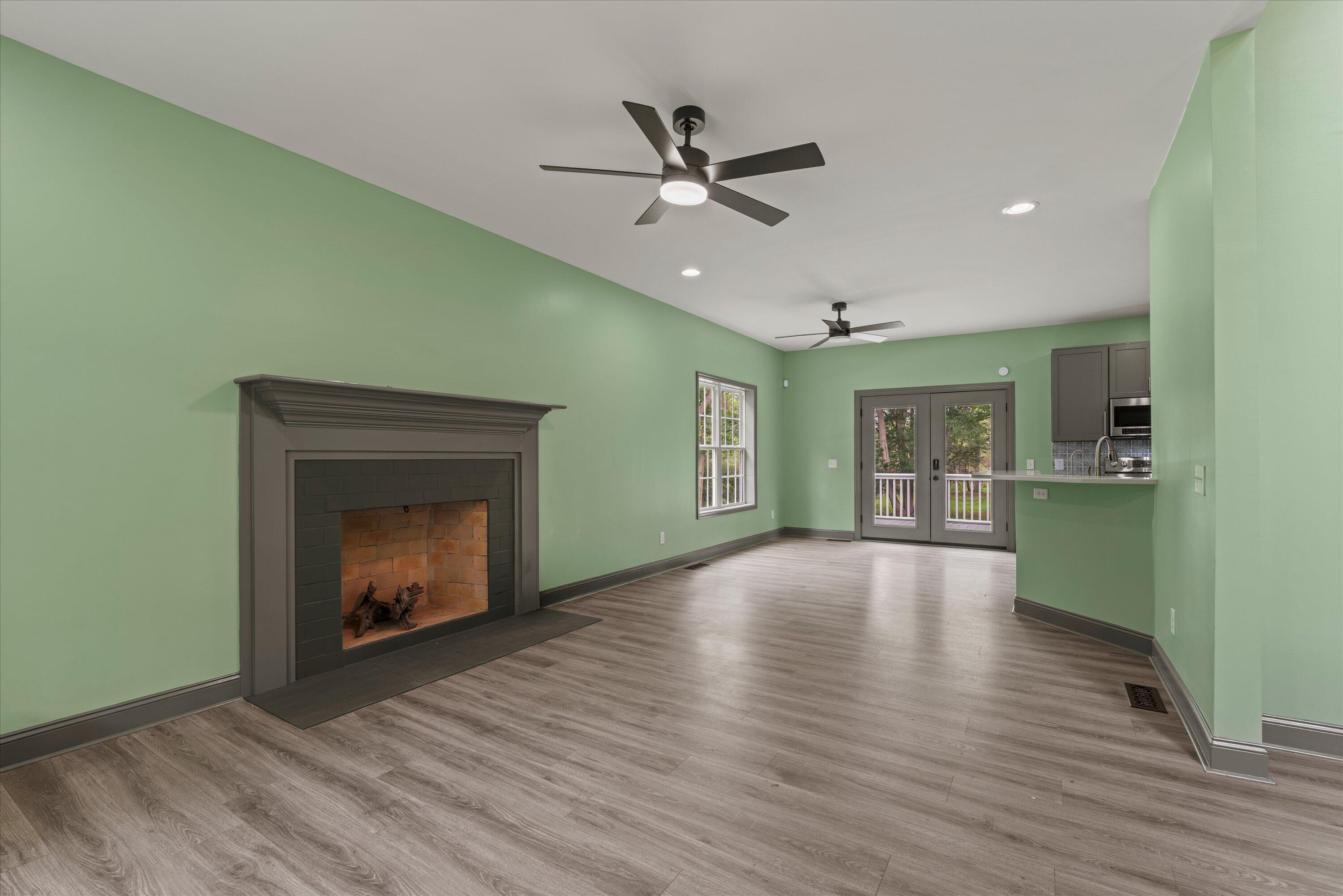 Residential in Saint Helena Island 4