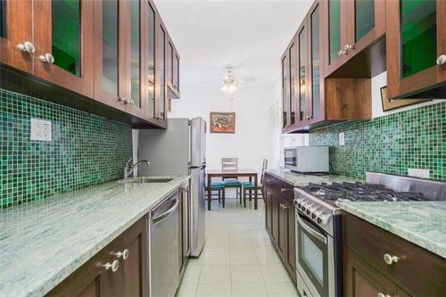 6j-3100 Brighton 3rd St, Brooklyn, NY, 11235-7330 | Card Image