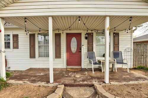 405 W Main St, Jones, OK, 73049-7532 | Card Image
