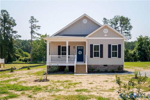 7969 Pennsylvania Ave, West Point, VA, 23181-9474 | Card Image