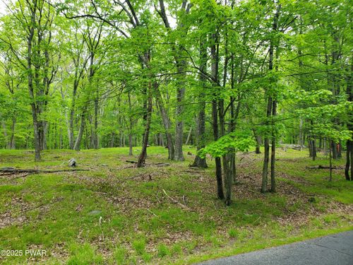 139 Forest View Dr, Hawley, PA, 18428-4009 | Card Image