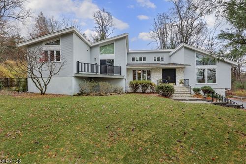 8 Union Hill Rd, Denville, NJ, 07834-9543 | Card Image