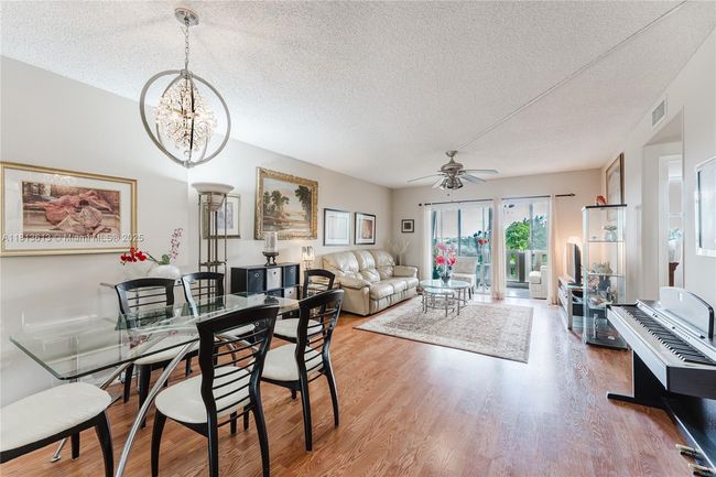 APT-505 - 4330 Hillcrest Dr, Condo with 1 bedrooms, 2 bathrooms and null parking in Hollywood FL | Image 5