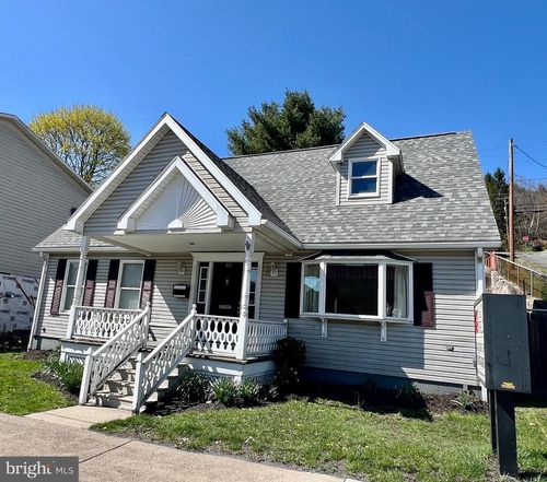 107 W Centre St, ASHLAND, PA, 17921-1362 | Card Image