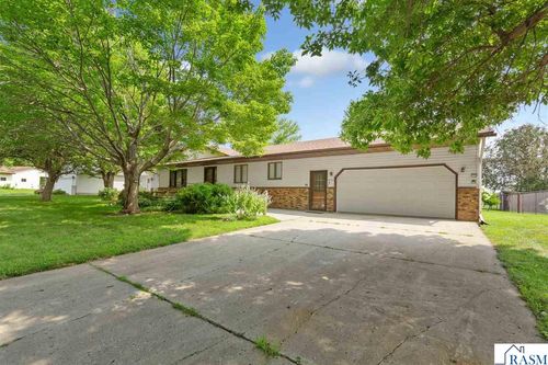 556 Karmil Place, Gaylord, MN, 55334 | Card Image