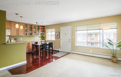 apt-204-2125 Clawson Ave, Royal Oak, MI, 48073-3773 | Card Image