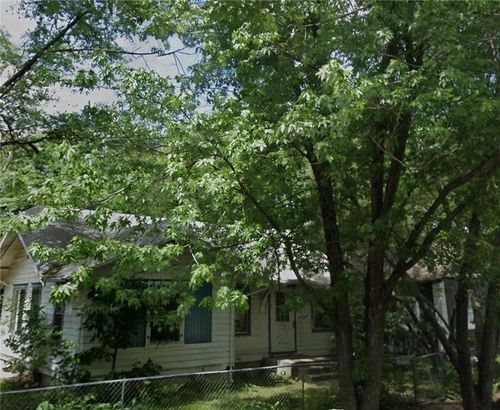 711 Se Lawrence St, Topeka, KS, 66607-1956 | Card Image