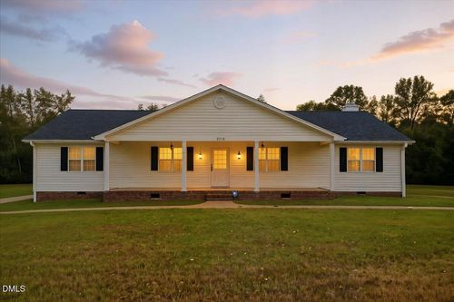 8915 W Mount Dr, Rocky Mount, NC, 27803-4526 | Card Image