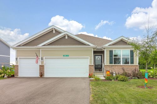 17000 S Corinne Cir, Plainfield, IL, 60586-6826 | Card Image