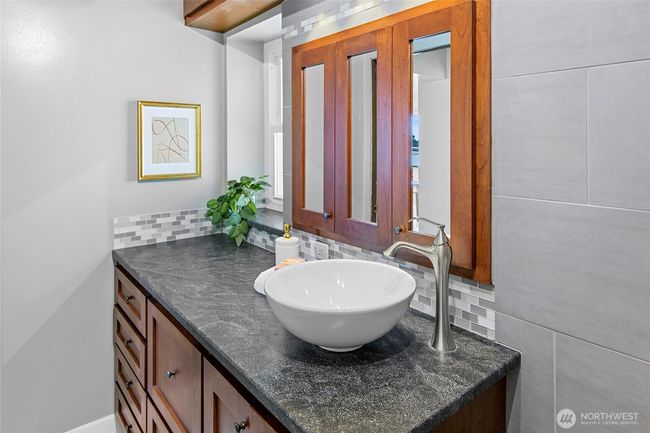 UNIT-104 - 965 Winslow Way E, Condo with 2 bedrooms, 1 bathrooms and 1 parking in Bainbridge Island WA | Image 21