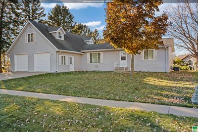 521 Pinehurst Ave, House other with 2 bedrooms, 1 bathrooms and null parking in Vermillion SD | Image 1