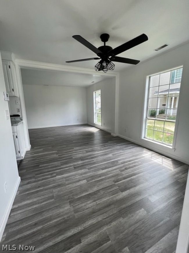 18 Bunker Hill Lane, Sold in Elyria Zoocasa