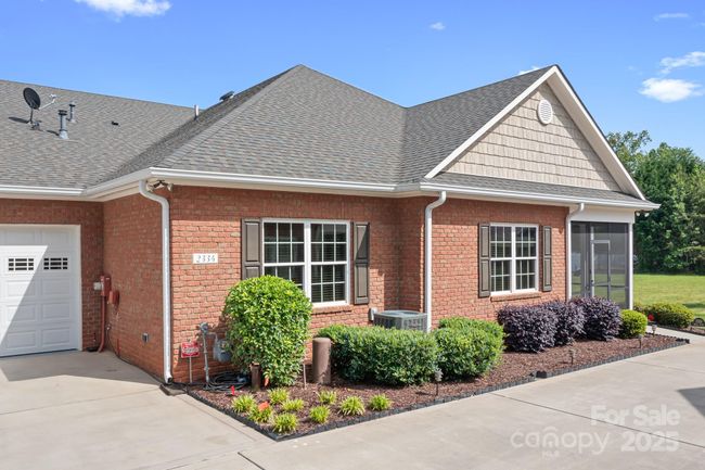 2334 Sylvia Ct, Townhouse with 3 bedrooms, 3 bathrooms and null parking in Denver NC | Image 4