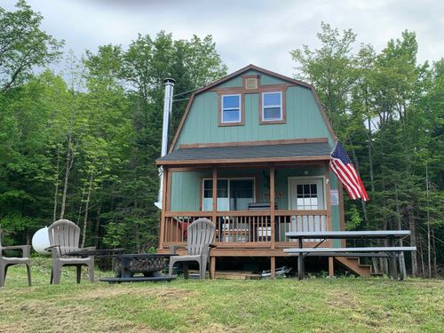 438 Haynes Dr, Colebrook, NH, 03576 | Card Image