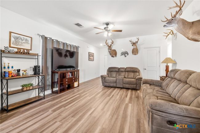 221 Comancheros Rd, House other with 3 bedrooms, 2 bathrooms and null parking in Jarrell TX | Image 6