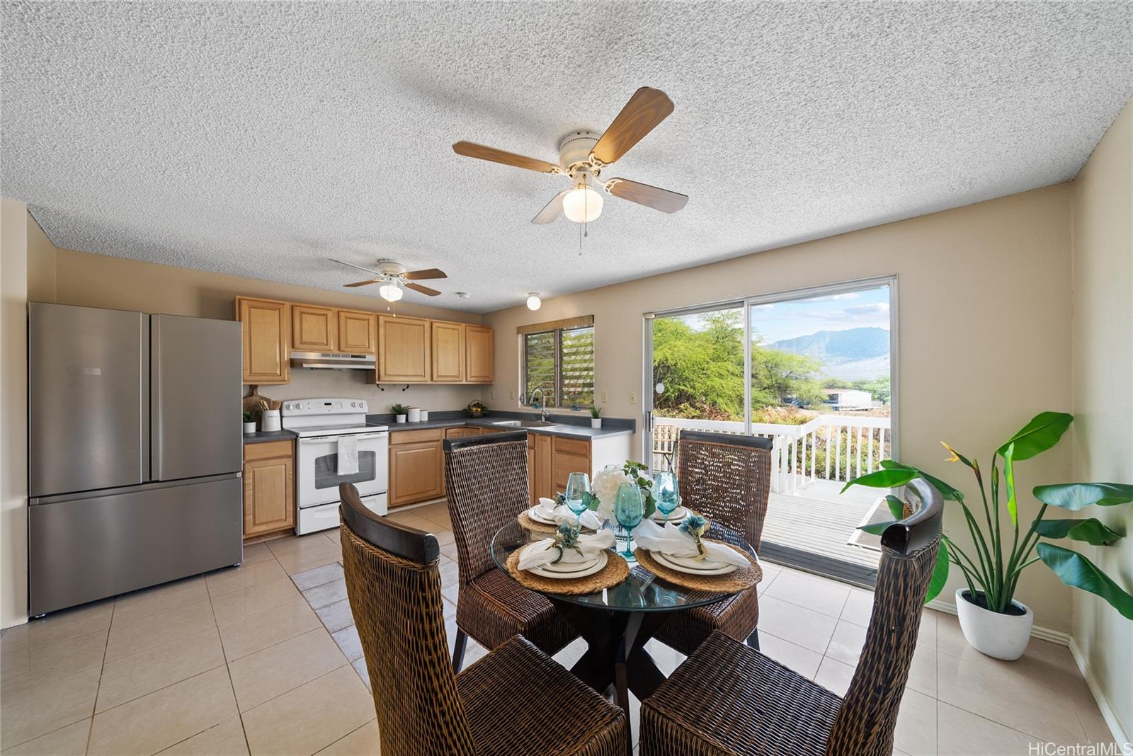 Popohau Pl, Waianae, HI 96792