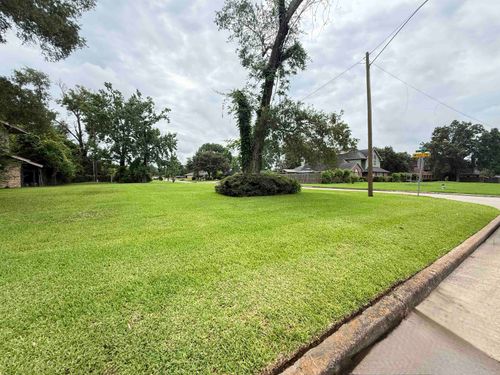 3255 Blossom Dr, Beaumont, TX, 77705-1004 | Card Image