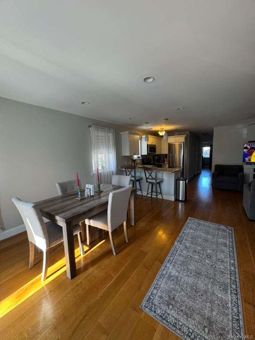 1g-182 Beach 125th St, Rockaway Park, NY, 11694-1702 | Card Image