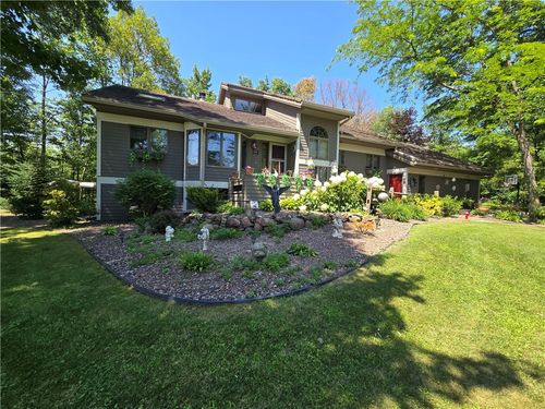 2715 Cherry Blossom Ln, MENOMONIE, WI, 54751-2369 | Card Image