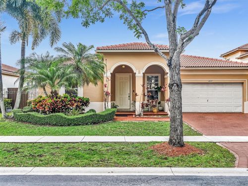 2117 Ne 40th Rd, Homestead, FL, 33033-5165 | Card Image