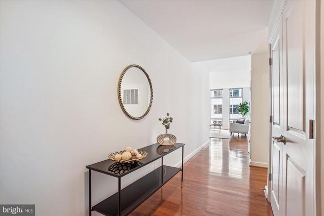 UNIT-805 - 11990 Market St, Condo with 3 bedrooms, 2 bathrooms and null parking in RESTON VA | Image 4
