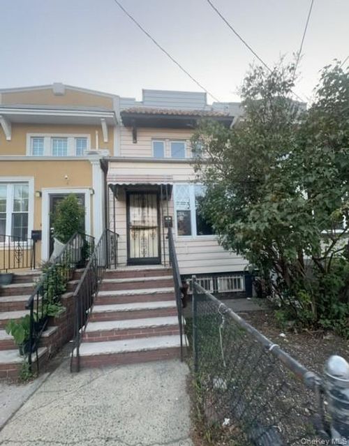 2556 100th St, East Elmhurst, NY, 11369-1615 | Card Image