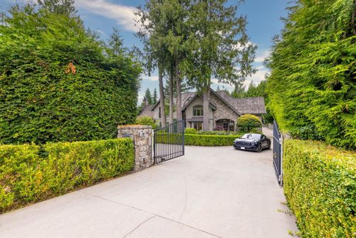 920 Pyrford Rd, West Vancouver, BC, V7S2A1 | Card Image