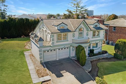 24 Little Neck Blvd, Bayside, NY, 11360-2638 | Card Image