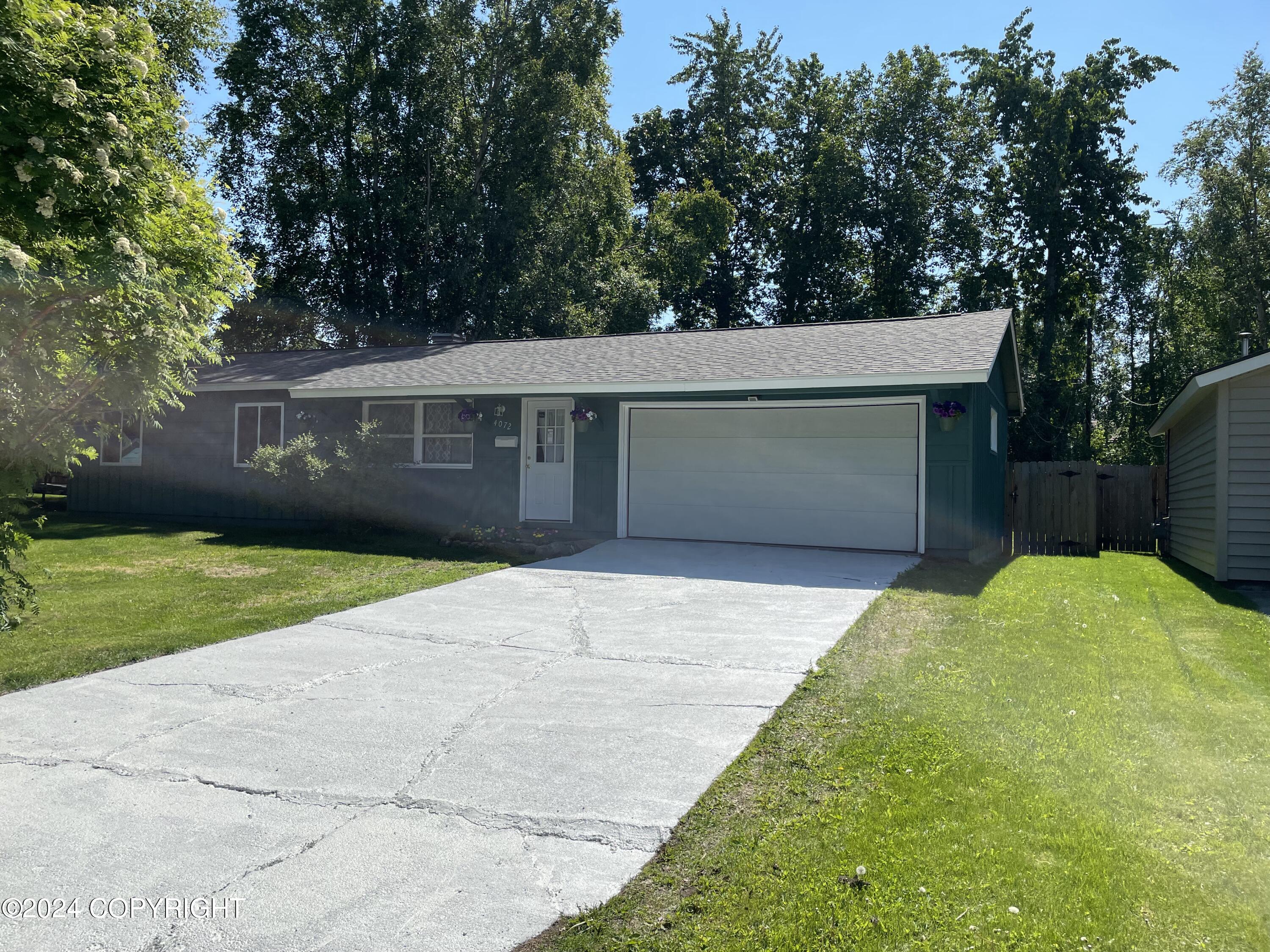 Hood Ct, Anchorage, AK 99517