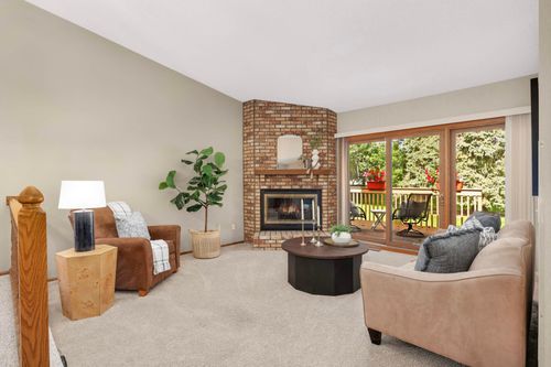 5415 Upper 147th St W, Apple Valley, MN, 55124-6652 | Card Image