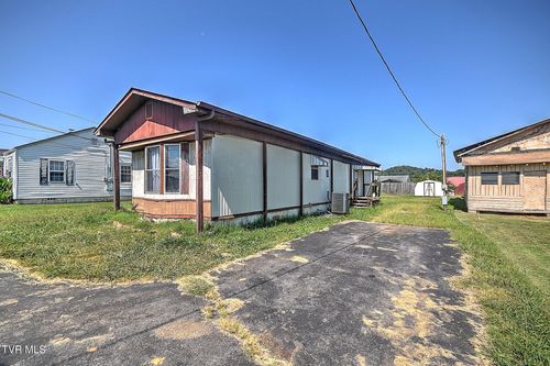 110 Coal Chute Rd, Elizabethton, TN, 37643-4916 | Card Image
