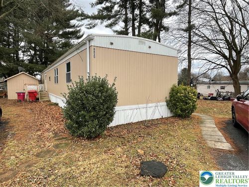 8820 Breinig Run Circle, Upper Macungie Twp, PA, 18031 | Card Image