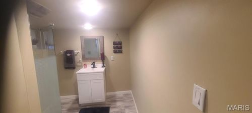 4709 Penrose St, Saint Louis, MO, 63115-2117 | Card Image