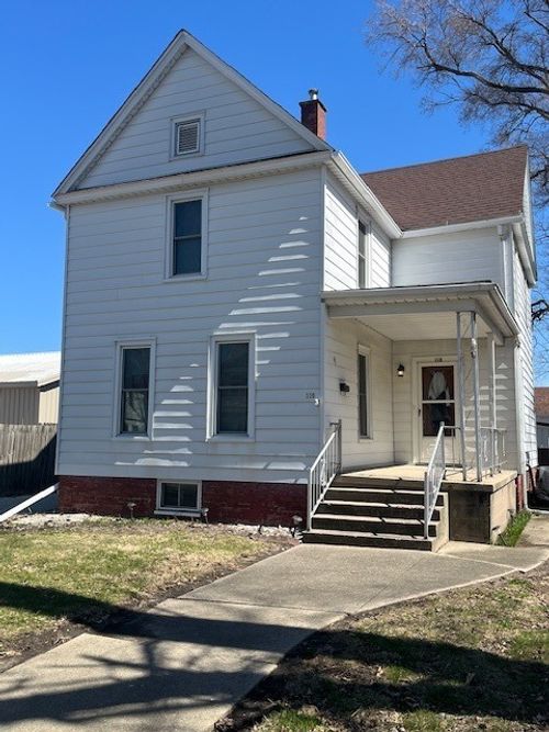 110 N Park St, Kewanee, IL, 61443-2024 | Card Image
