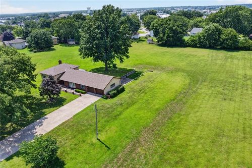 16904 Kentucky Rd, Belton, MO, 64012-3317 | Card Image