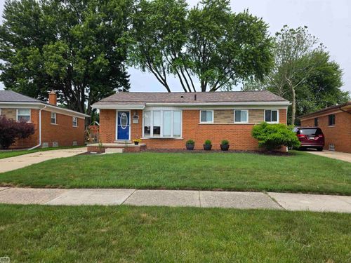 31375 W Wind Dr, Fraser, MI, 48026-2441 | Card Image