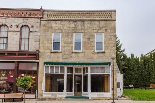 210 N Iowa St, DODGEVILLE, WI, 53533-1553 | Card Image