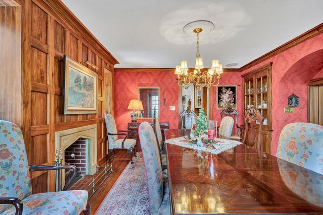 Dining | Image 16