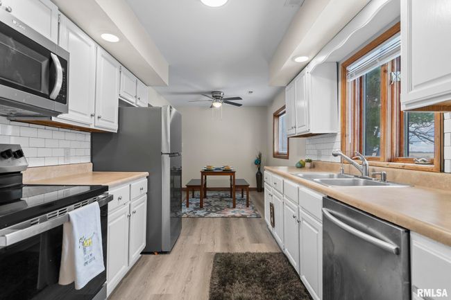 34187 E 6 Th Rd, House other with 3 bedrooms, 2 bathrooms and null parking in Pawnee IL | Image 5