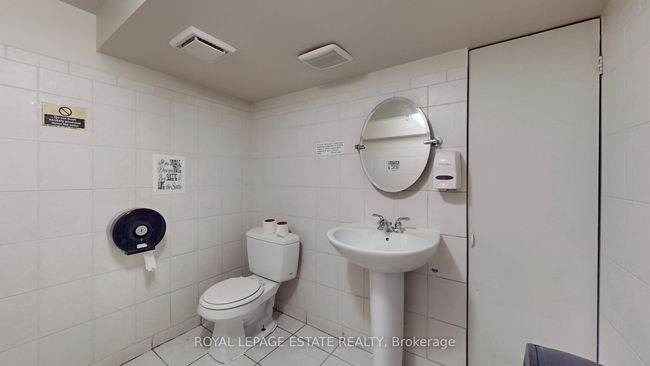 B101 - 2558 Danforth Ave, Home with 0 bedrooms, 0 bathrooms and null parking in Toronto ON | Image 24
