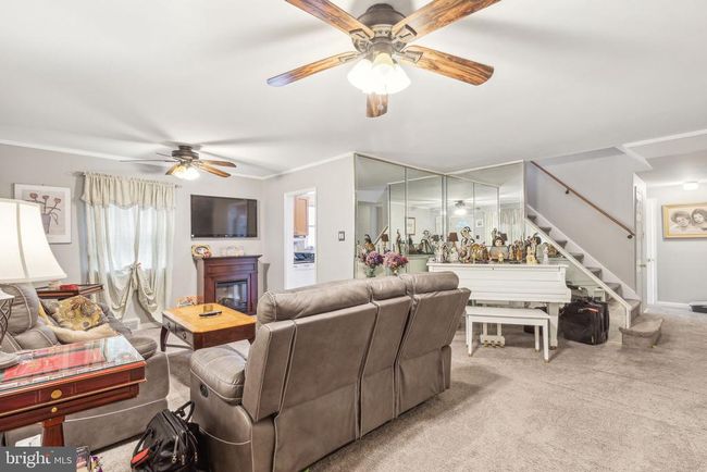 821 6 Th Ave, Home with 3 bedrooms, 3 bathrooms and null parking in FOLSOM PA | Image 5