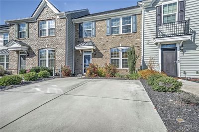 11504 Claimont Mill Drive, Townhouse with 3 bedrooms, 2 bathrooms and null parking in Chester VA | Image 2