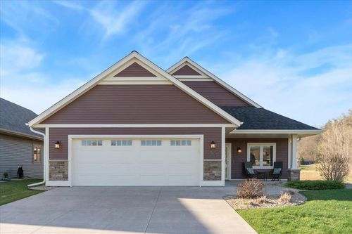573 Cedar Dr, Lake City, MN, 55041-5003 | Card Image