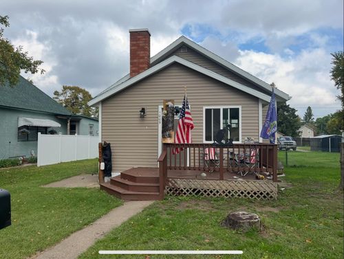 1009 Birch St, Crosby, MN, 56441-1106 | Card Image