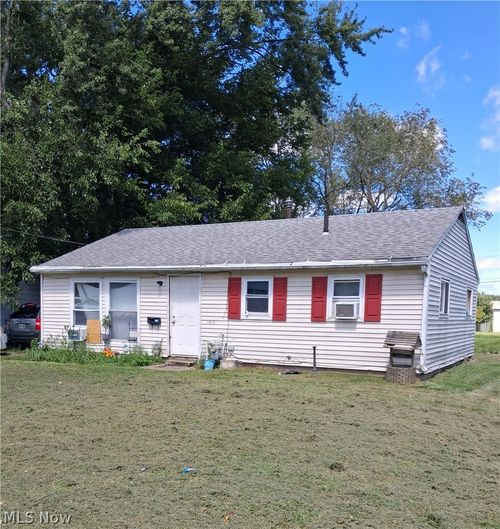 1815 14th Street Se, Canton, OH, 44707 | Card Image