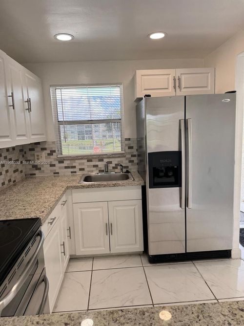 apt-205-8135 Sunrise Lakes Blvd, Sunrise, FL, 33322-1502 | Card Image