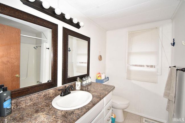 11393 Ne Wawasee Dr, House other with 3 bedrooms, 2 bathrooms and null parking in Syracuse IN | Image 18