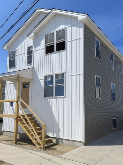 114 Sherwood St, Providence, RI, 02908-1618 | Card Image